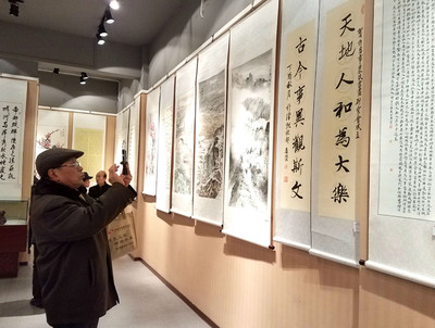 翰墨繪豐年，丹青頌鄉情——許昌市農民書畫院首屆農民書畫展開幕